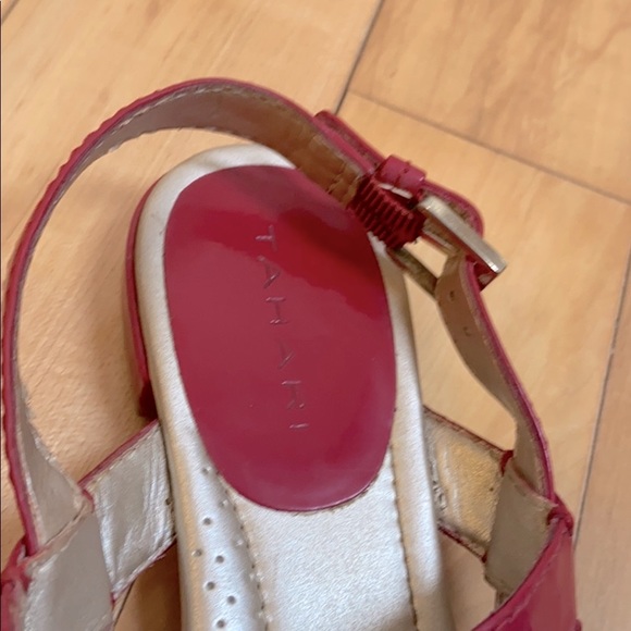 REDUCED Tahari Sheila Flats in red, size 8M - Picture 2 of 4